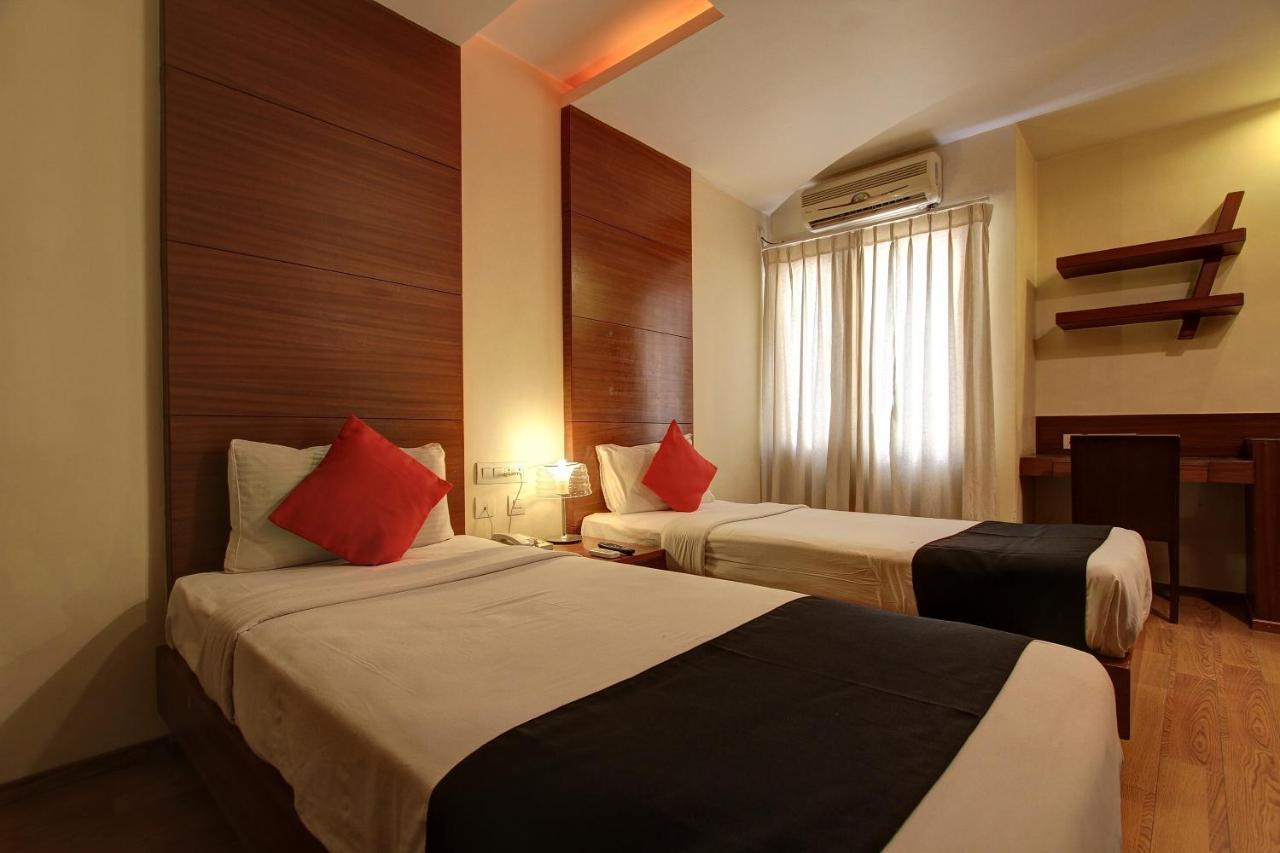 Collection O 29684 Hotel Vikram Palace & Restaurant Dayal Bagh Εξωτερικό φωτογραφία