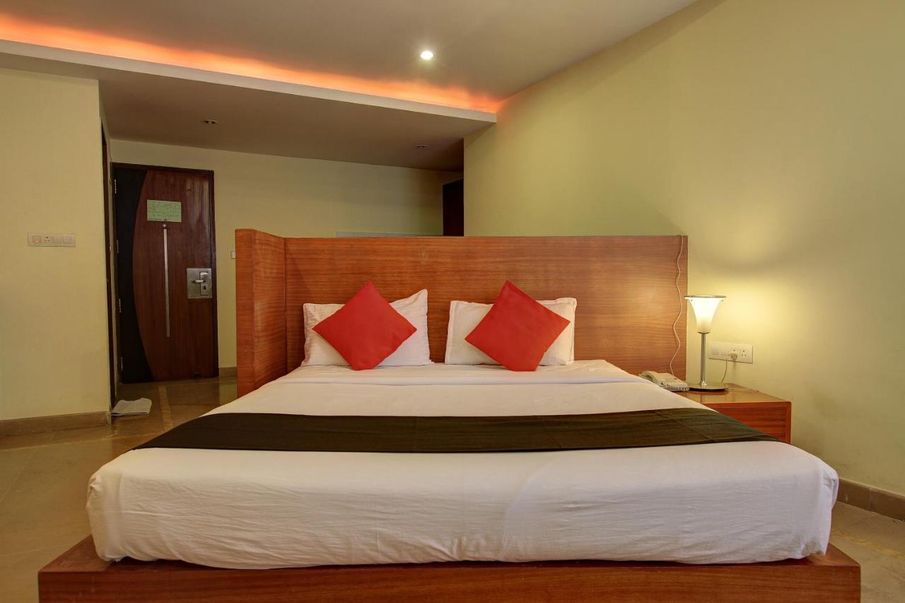 Collection O 29684 Hotel Vikram Palace & Restaurant Dayal Bagh Δωμάτιο φωτογραφία